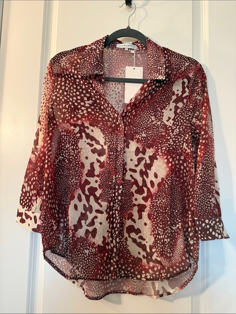The Noli Shop Chiffon Collared Button-Down Blouse - 3/4 Sleeve- Burgundy Print S